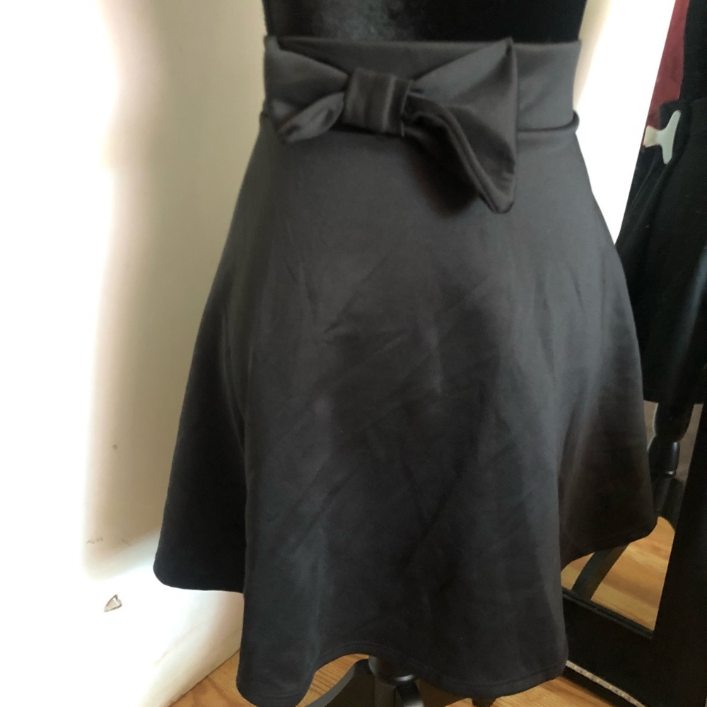 Skater skirt with now